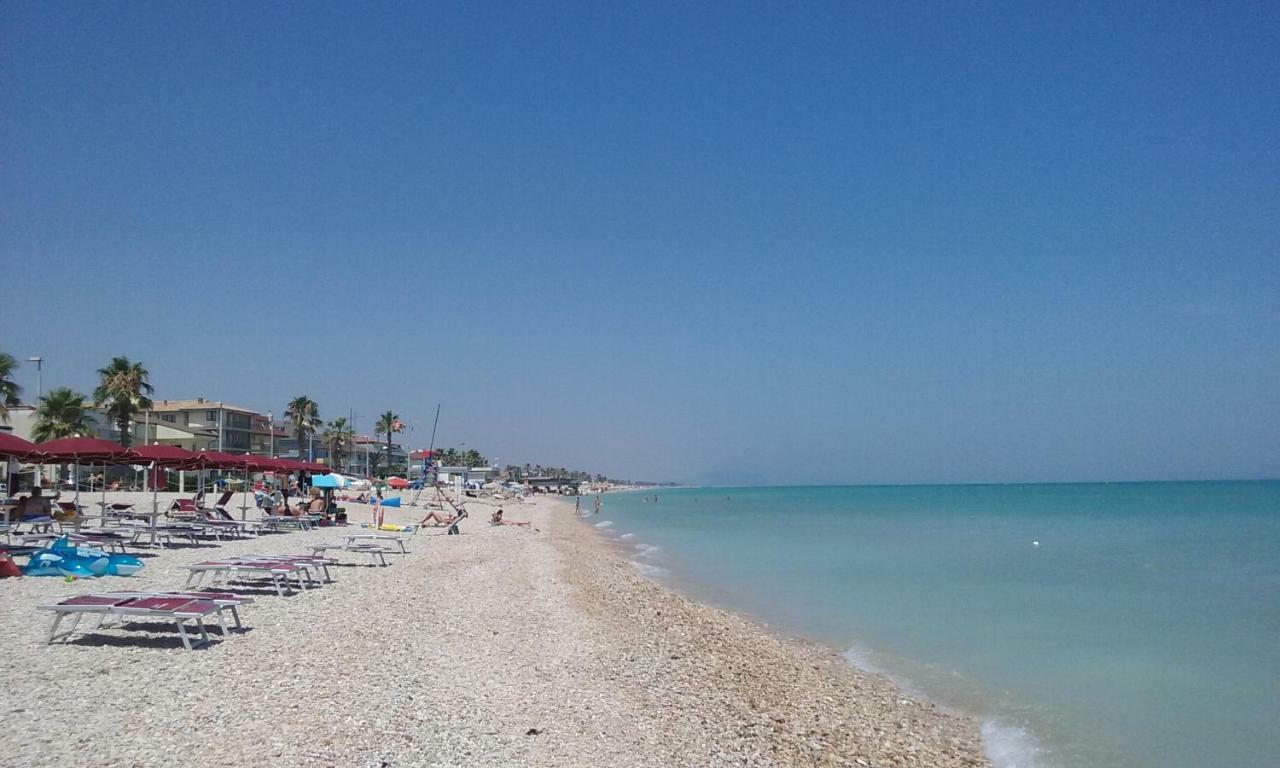 Appartamento Il Canto Della Luna Porto SantʼElpidio 外观 照片